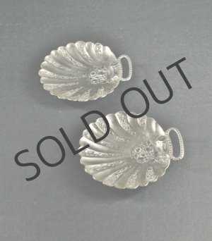 画像: 銀の小花文貝型小皿2客