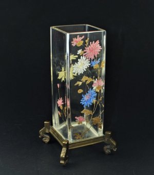 画像: 【BACCARAT】バカラ　菊文エナメル彩角形花器