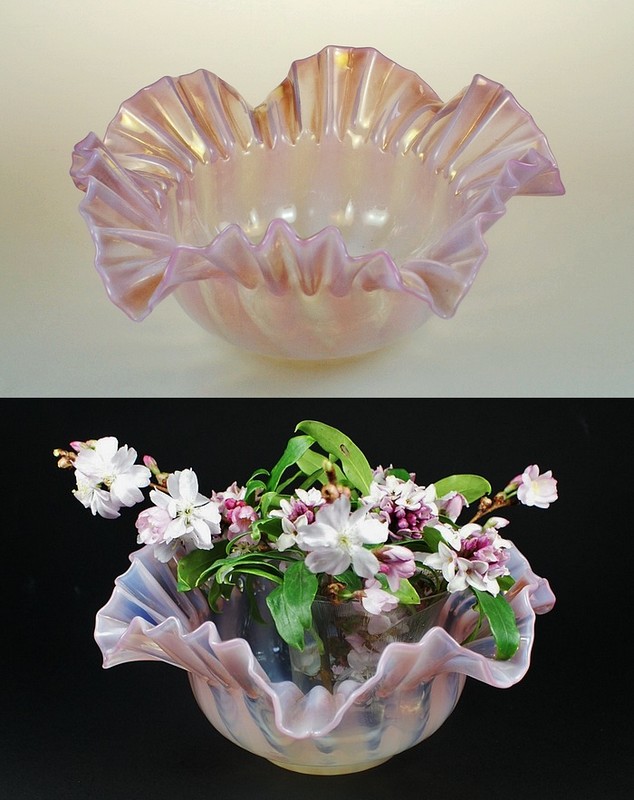 画像3: 桜貝色ガラスの花形フリル鉢 (3)