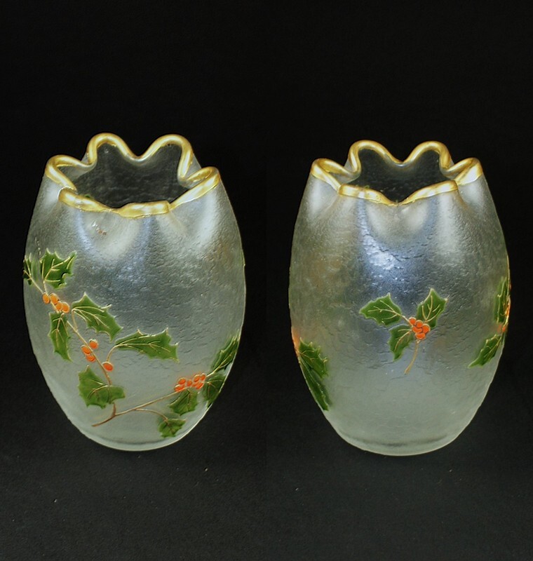 画像2: ヒイラギ文エナメル彩巾着型花瓶 (2)